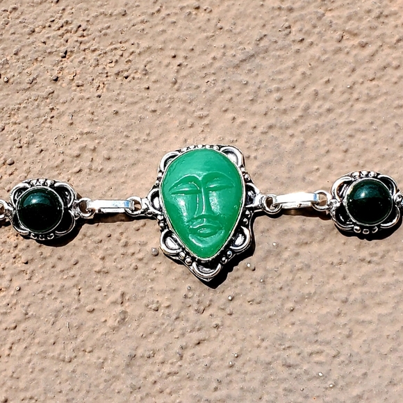 New Carved Face Green Onyx Silver Bangle Bracelet. - Picture 2 of 12